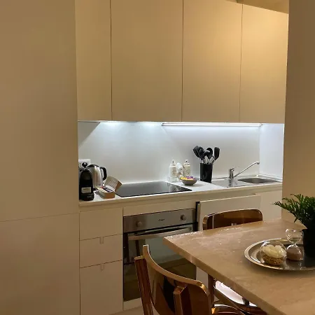 Appartamento Brera-centro Nuovo Con Cortile Privato